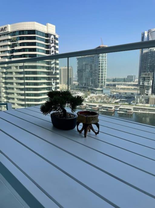 迪拜New Luxury Modern Canal View.公寓 外观 照片